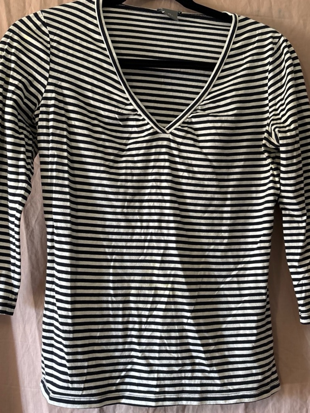 Ann Taylor Black & White Striped V-Neck Long Sleeve Tee